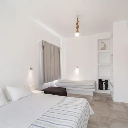 Irini Naousa (Paros)